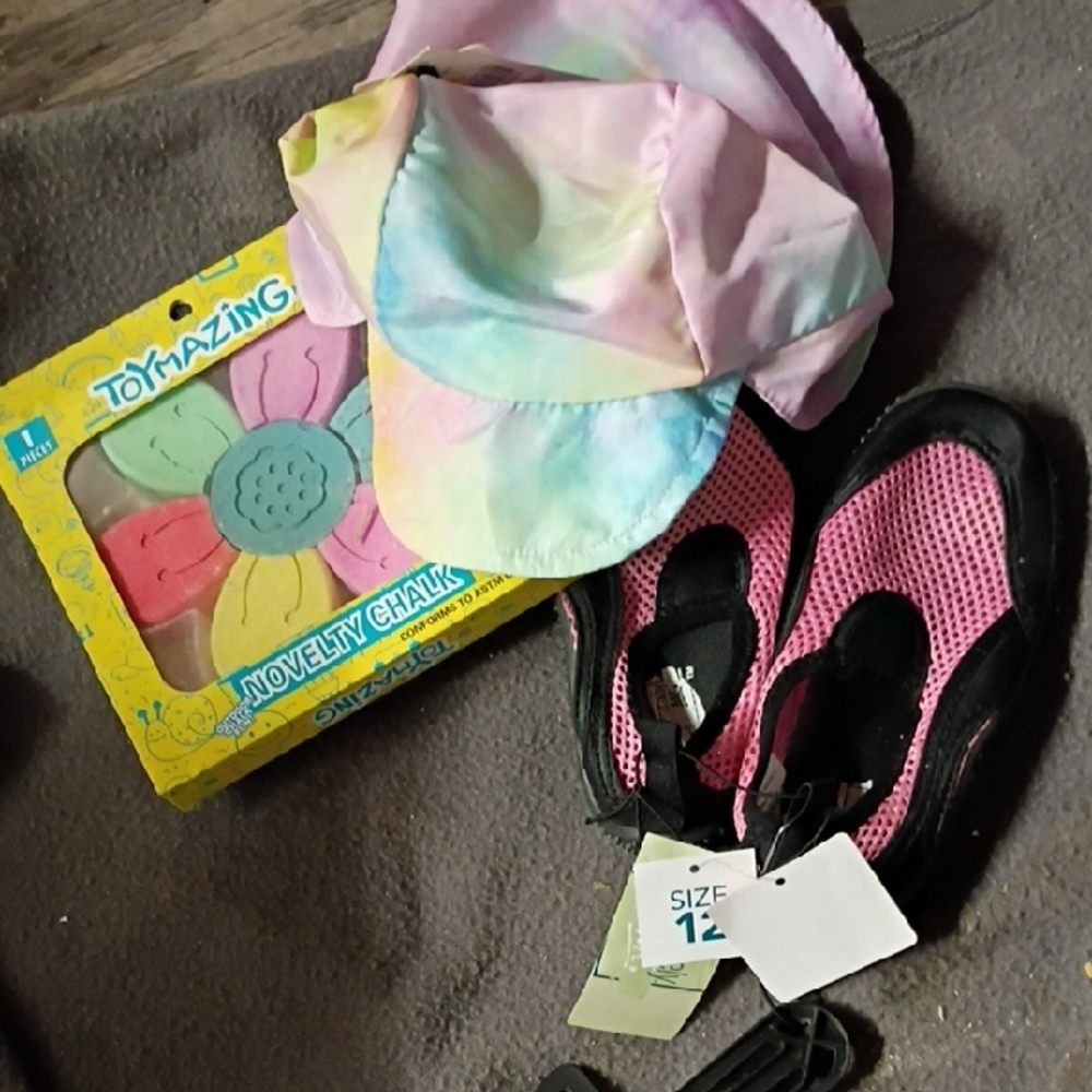 Kids Chalk Set with Tie-Dye Cap and Pink Water Shoes